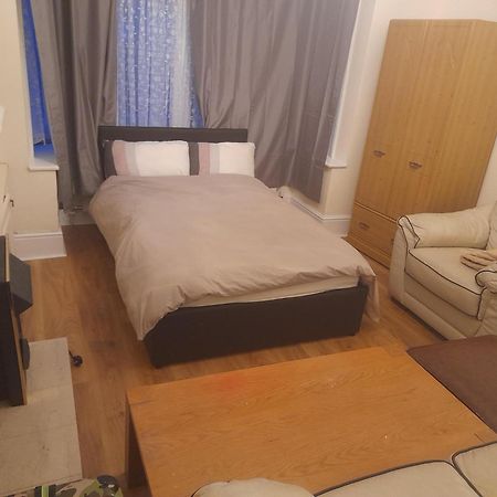 Big Room With Free Parking Λονδίνο Εξωτερικό φωτογραφία